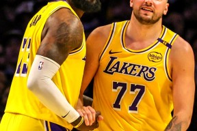 洛杉矶湖人集结日内部沟通，志在CBA季后赛名次提升，态度坚定，数据趋势出现新变化的简单介绍-爱游戏电竞